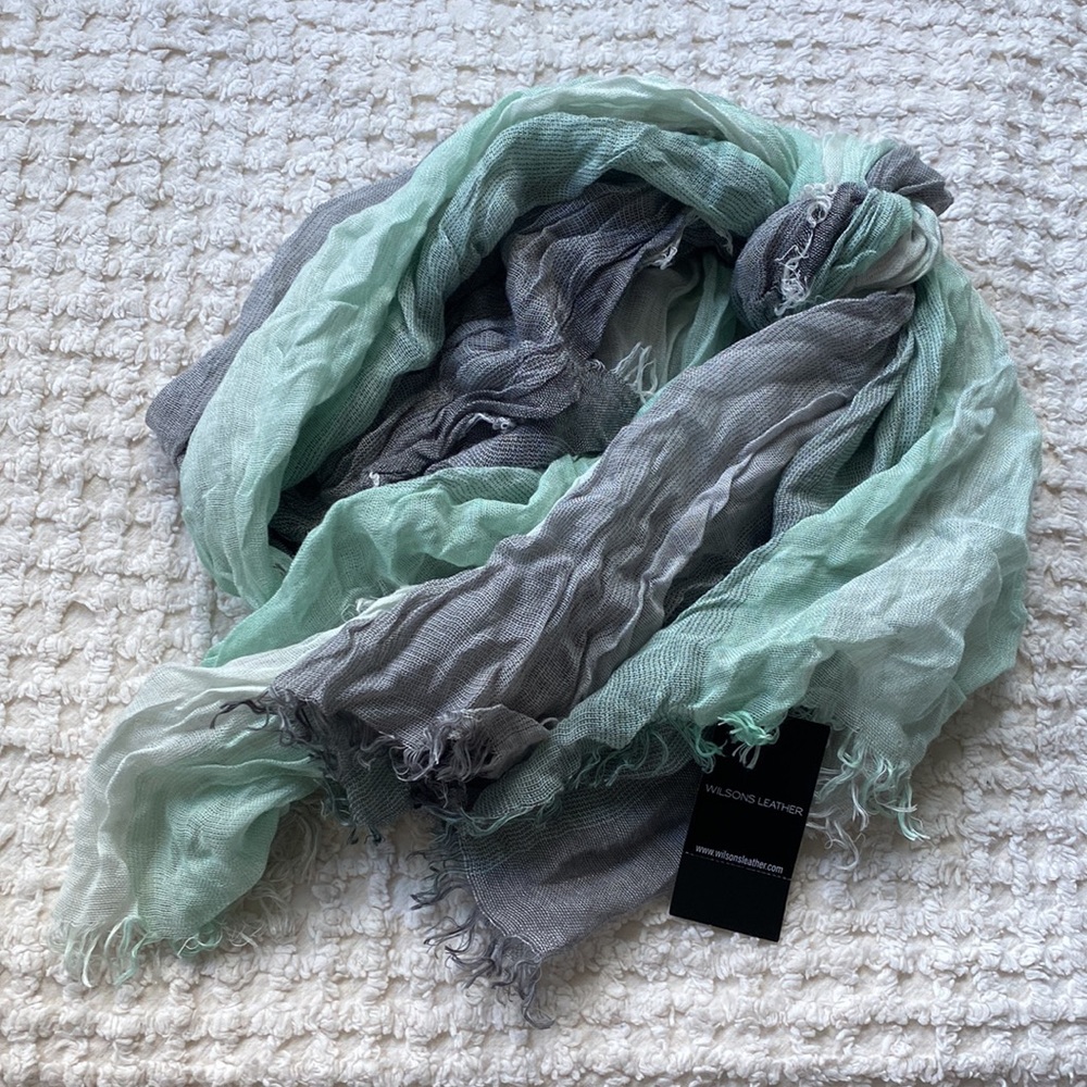 NWT Wilsons Leather scarf
